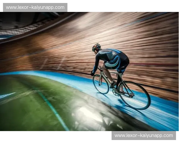 自行车控球率：把街道当赛场，把出行变艺术